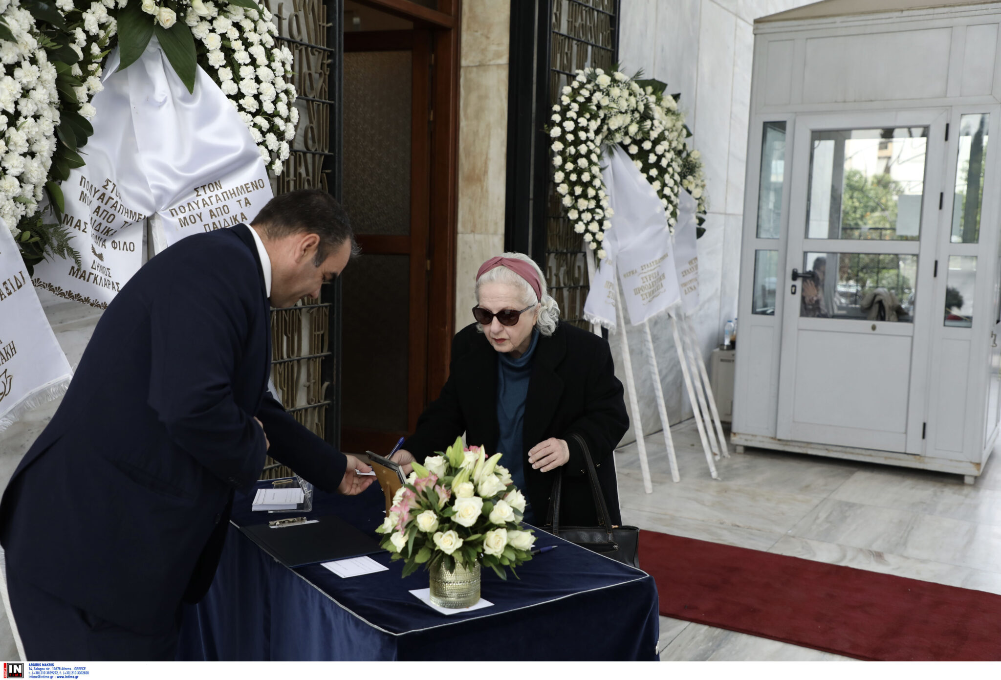 Γιώργος Μιχαλακόπουλος: Το τελευταίο αντίο του ηθοποιό στο Α’ Νεκροταφείο Αθηνών (Εικόνες)