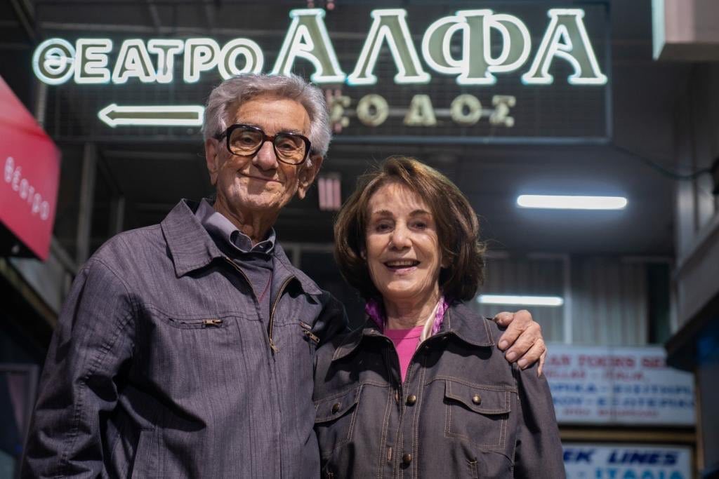 Μαζί με τη σύζυγό του, Έλλη Φωτίου, ιδρύει τον θίασο «Σύγχρονο Ελληνικό Θέατρο» και δημιουργεί το θέατρο Άλφα, έναν χώρο που θα συνδεθεί απόλυτα με το όνομά του.