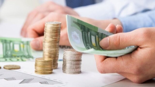 Αναδροµικά έως και 12.000 ευρώ τον Μάρτιο για πάνω από 25.000 παλιούς συνταξιούχους - Τι προβλέπεται