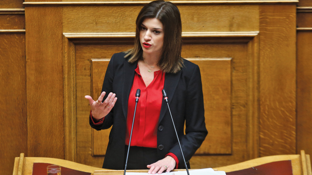 Η έκρηξη της Νοτοπούλου για τη φημολογία υποψηφιότητας με το ΠΑΣΟΚ και οι πράσινοι που την θέλουν στο κόμμα
