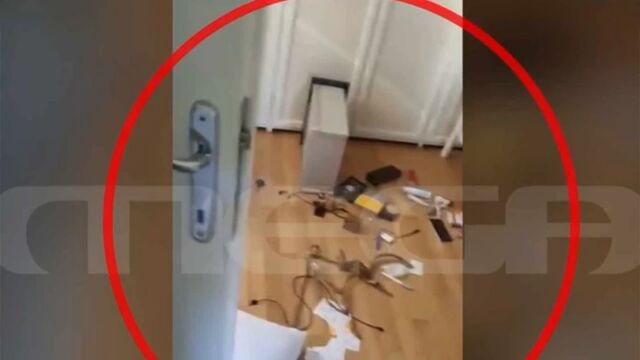Γλυκά Νερά: Σοκαριστικές εικόνες από τη στιγμή που οι αστυνομικοί εντοπίζουν νεκρή την Καρολάιν - Ο κρεμασμένος σκύλος και το κουτί της Monopoly που αποκάλυψε το έγκλημα