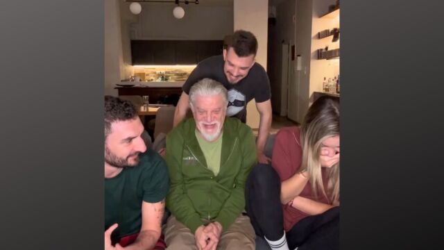 Γιάννης Βούρος: Τα παιδιά του τον τεστάρουν στις λέξεις της Gen Z προκαλώντας γέλια (Βίντεο)