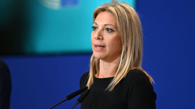 Μαρία Καρυστιανού: Η δική μας γιορτή θα έρθει όταν τα παιδιά μας είναι περήφανα για τον κόσμο που τους παραδώσαμε - Η ανάρτηση για τη Μάρθη (Εικόνα)