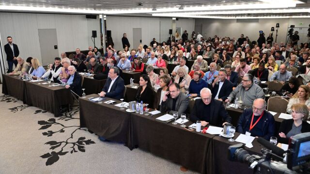 ΣΥΡΙΖΑ: Άρχισαν τα όργανα μετά τις δηλώσεις Ζαχαριάδη στα Παραπολιτικά 90,1 για τον Τσίπρα