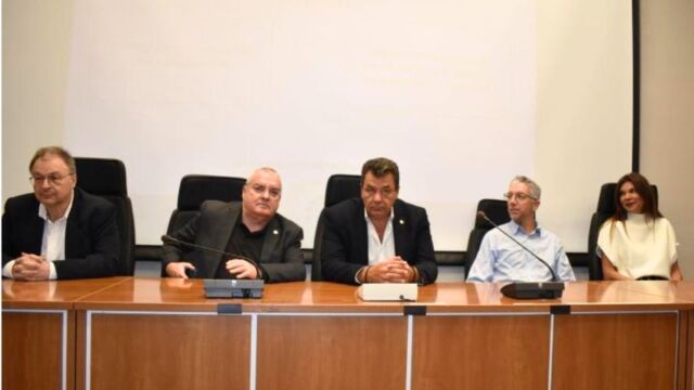 Ο πιο καλός ο μαθητής, ο δήμος Φυλής