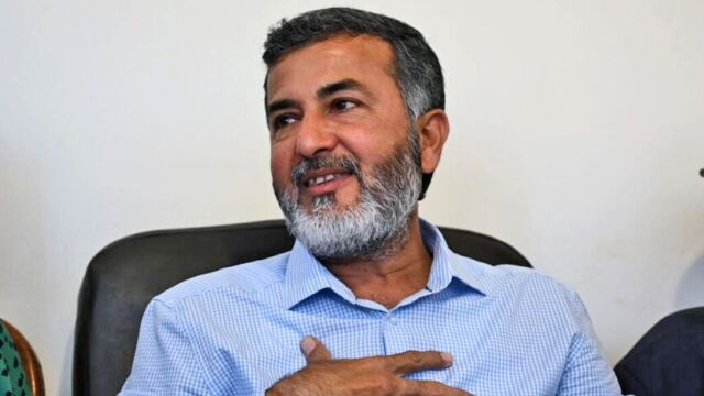 Ψήφισμα κατά της ανάκλησης ασύλου του Τζαβέντ Ασλάμ στο δημοτικό συμβούλιο της Αθήνας - Ένταση στη συνεδρίαση