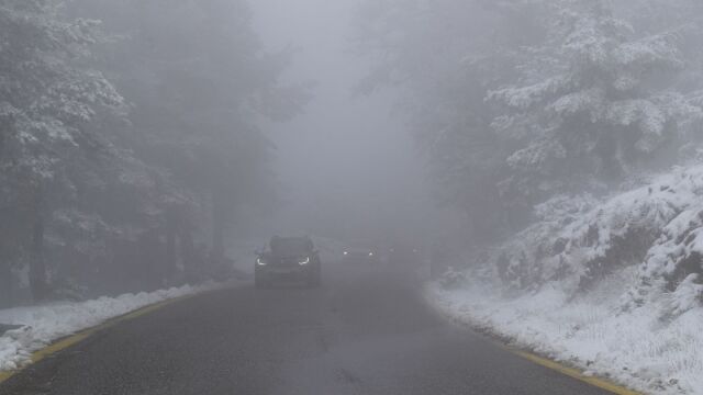 Κρήτη: Νεαροί εγκλωβίστηκαν στον Ψηλορείτη τα ξημερώματα - Το αυτοκίνητό τους 