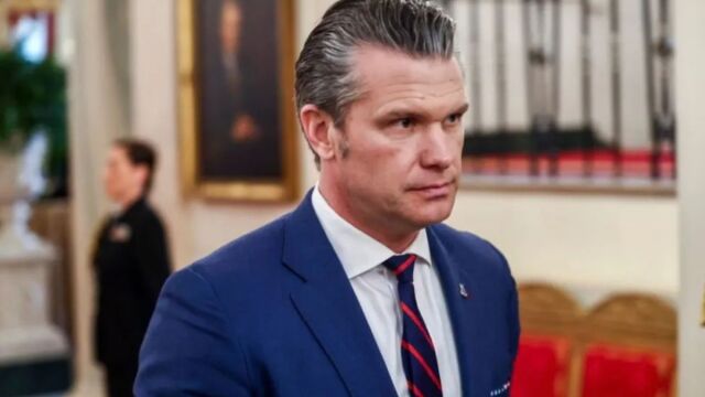 Financial Times: Επενδυτική απόπειρα συνδεόμενη με Χέγκσεθ πριν τον πόλεμο με το Ιράν - Διαψεύδει το Πεντάγωνο