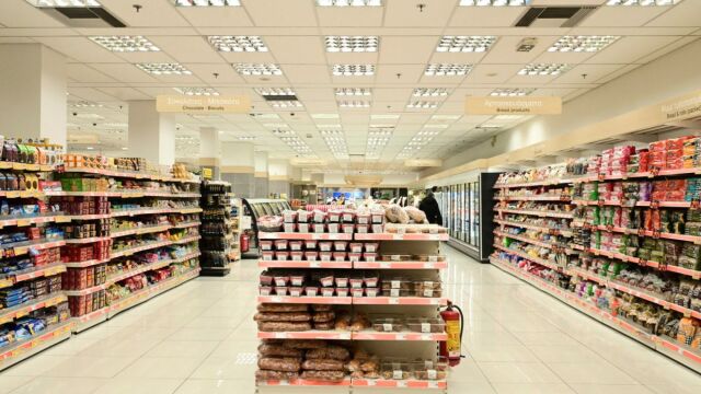 Νωρίτερα το Market Pass: Ποιοι κερδίζουν έως 1.200 ευρώ αναδρομικά