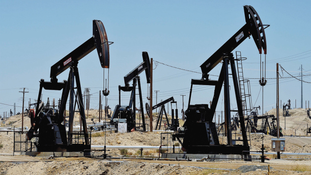 Το παζλ των πετρελαϊκών αποθεμάτων της ΕΕ: Εξετάζονται πρόσθετα μέτρα και περιορισμοί