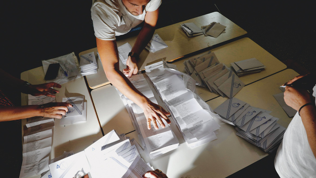 Τρεις προτάσεις ανατροπής του εκλογικού συστήματος: Οι εισηγήσεις για την πάταξη της διαφθοράς και των πελατειακών σχέσεων