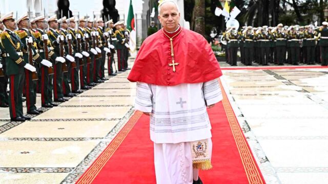 Πάπας Λέων ΙΔ από Αλγερία: Κίνδυνος πο δημοκρατίες να διολισθαίνουν σε τυραννία της πλειοψηφίας