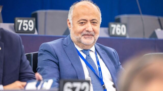 Δημήτρης Τσιόδρας: Με ποσοστό 90% εγκρίθηκε στο Ευρωκοινοβούλιο η έκθεσή του για απλοποίηση της χημικής νομοθεσίας