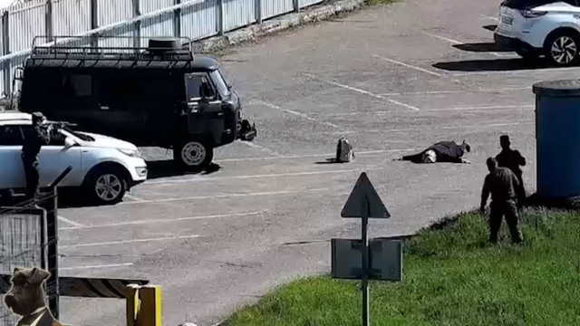 Ρωσία: Συνελήφθη 57χρονη Γερμανίδα με βόμβα στο σακίδιο της έξω από κτίριο της αστυνομίας (Bίντεο)