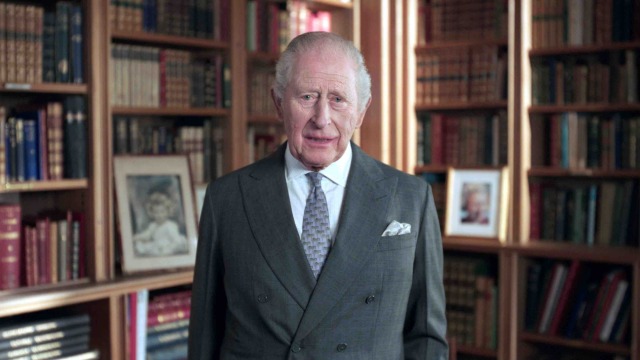Βασιλιάς Κάρολος: Το μήνυμά του για τα 100ά γενέθλια της Ελισάβετ - 
