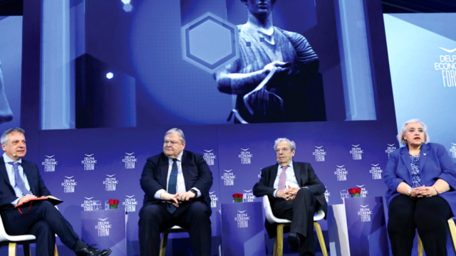 Αλεξάνδρα Παπαδοπούλου: 