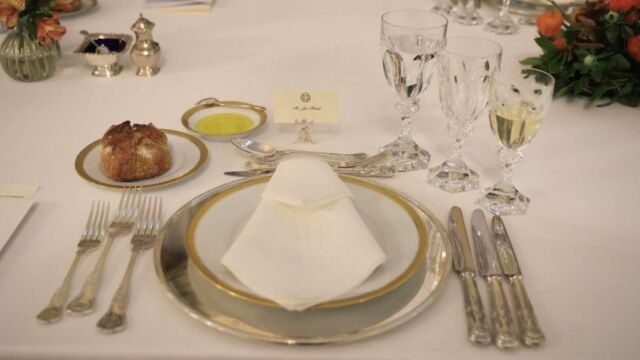 Μενού με ελληνική υπογραφή για το ζεύγος Μακρόν στο Προεδρικό Μέγαρο - Το έχει επιμεληθεί ο Βασίλης Μπέκας