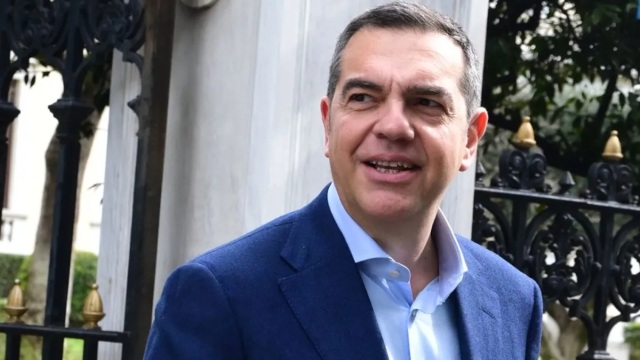 ΠΑΣΟΚ και ΝΔ στο ίδιο μέτωπο κατά Τσίπρα: Το αφήγημα της διάλυσης και ο φόβος της επιστροφής