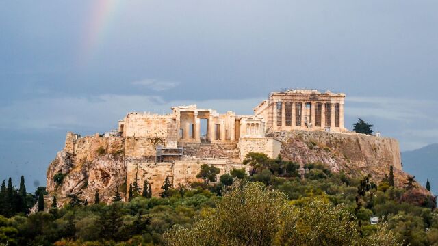 Το σπάνιο ροζ λουλούδι που ανθίζει μόνο στην Ακρόπολη κάθε Μάιο - Δεν θα το βρεις πουθενά αλλού στον κόσμο
