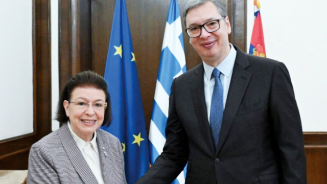 Λίνα Μενδώνη: 