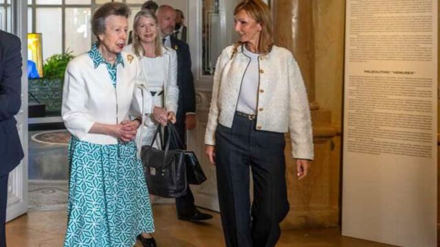 Μελίνα Τραυλού: Γεύμα προς τιμήν της πριγκίπισσας Άννας από την πρόεδρο της ΕΕΕ