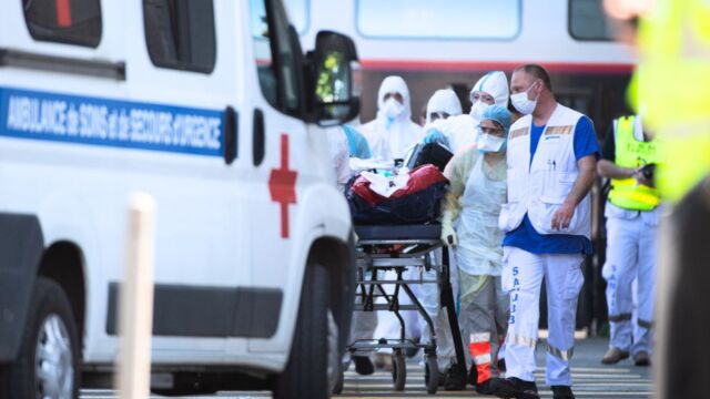 Γαλλία: Ιστορικός καύσωνας σαρώνει τη χώρα - Ένας νεκρός σε μαραθώνιο στο Παρίσι