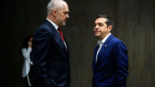 O Tσίπρας απαντά στα πυρά Ράμα: Να μην μπερδεύουμε το πατριωτικό μας καθήκον να υπερασπιζόμαστε τα δικαιώματα της εθνικής μας μειονότητας με τον εθνικισμό