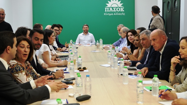 Εμφύλιος στο ΠΑΣΟΚ: Οι αιχμές Δούκα σε Ανδρουλάκη για δολοφονία χαρακτήρα και το καρφί σε Διαμαντοπούλου για τη ΝΔ