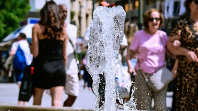 Καιρός: Ζέστη με 35άρια και τοπικές καταιγίδες αύριο - Πού θα εκδηλωθούν τα φαινόμενα (Βίντεο)