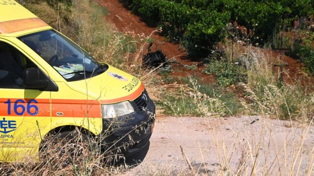 Αγρίνιο: Αυτοκίνητο έπεσε σε γκρεμό 30 μέτρων - Στ