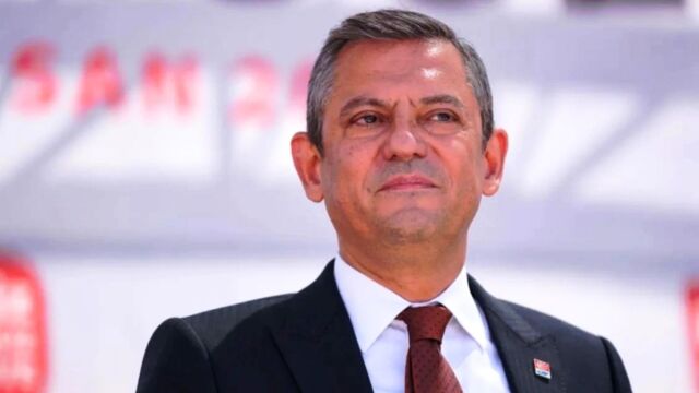 Τουρκία: Η ομάδα του Οζγκιούρ Οζέλ παραιτήθηκε από την κεντρ