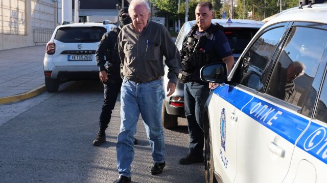 Αλέξανδρος Γιωτόπουλος: Ήταν ήρεμος, πάμε για το αστυνομικό τμήμα, μου είπε - Η περιγραφή του ταξιτζή που μετέφερε τον αρχηγό της 17 Νοέμβρη (Βίντεο)