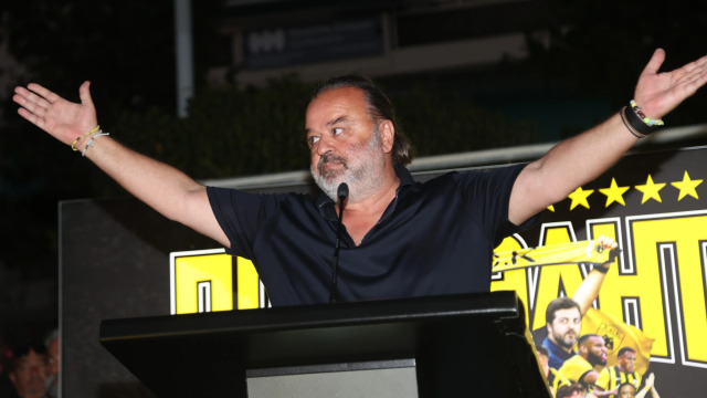 ΑΕΚ: Η Καλαμάτα ντύθηκε στα κιτρινόμαυρα για την κούπα του πρωταθλητή (Εικόνες)