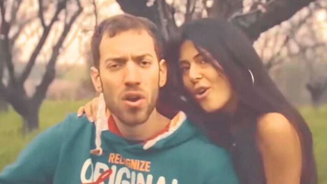 Αφροδίτη Λατινοπούλου: Όταν η πρόεδρος της Φωνής Λογικής πρωταγωνιστούσε σε βίντεο κλίπ γνωστού τραγουδιστή (Βίντεο)
