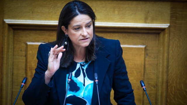 Κεραμέως: Καμία περικοπή στις συντάξεις χηρείας μετά την τριετία - Θα λαμβάνουν στο ακέραιο δύο εθνικές συντάξεις οι δικαιούχοι