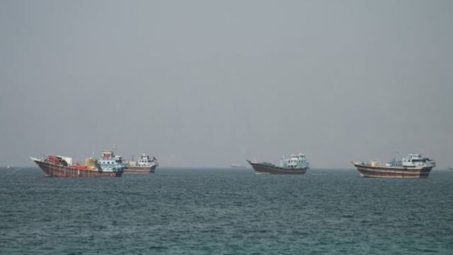 Ιράν: Επίθεση σε πλοίο μεταφοράς LPG στα Στενά του Ορμούζ - Η Τεχεράνη κατηγορεί τις ΗΠΑ για πλήγμα με πύραυλο