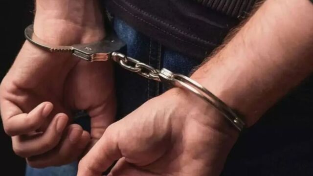 Θεσσαλονίκη: Συνελήφθη γνωστός τράπερ που έτρεχε με 182χλμ στην ΠΑΘΕ - Ξεπέρασε το όριο ταχύτητας κατά 102 χιλιόμετρα (Βίντεο)