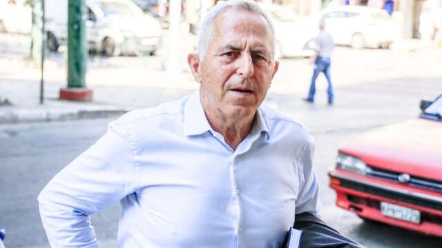 Ευάγγελος Αποστολάκης: Ο ναύαρχος αλλάζει φρεγάτα και σηκώνει άγκυρα για το ΠΑΣΟΚ - Πού θα είναι υποψήφιος
