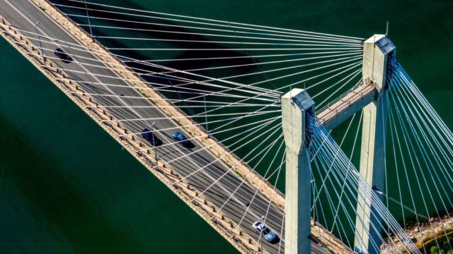 Χαλκίδα: Στο νοσοκομείο 30χρονη μετά από πτώση από τη γέφυρα