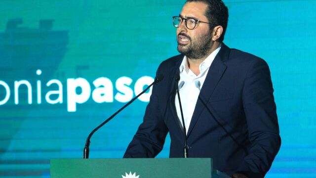 ΠΑΣΟΚικό μέτωπο για τους εναγκαλισμούς Δούκα – Τσίπρα – Η ενόχληση του Ανδρέα Σπυρόπουλου και οι επόμενες κινήσεις