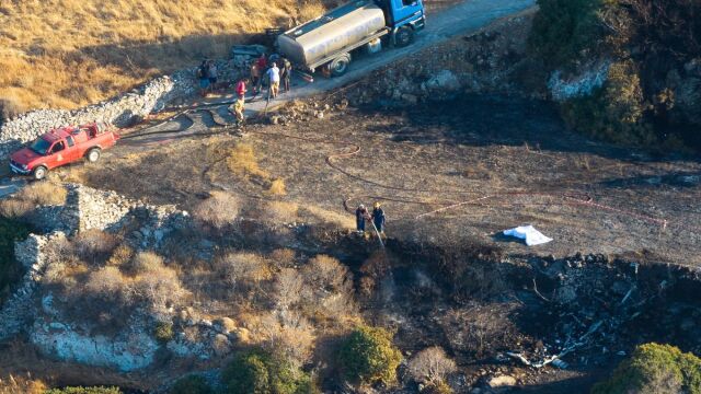Πτώση ελικοπτέρου στη Σίφνο: Τα σώματά τους ήταν ακέραια - Τι ανέφερε ο γιατρός που έφτασε πρώτος στο σημείο - Στην Αθήνα οι σοροί για ιατροδικαστική εξέταση (Βίντεο)