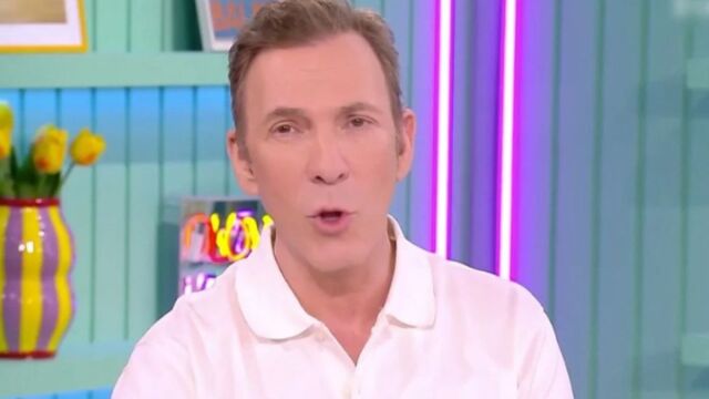 Θανάσης Αναγνωστόπουλος: H περιπέτεια του παρουσιαστή που είχε κατάληξη στο να κάνει τέσσερα ράμματα (Βίντεο)