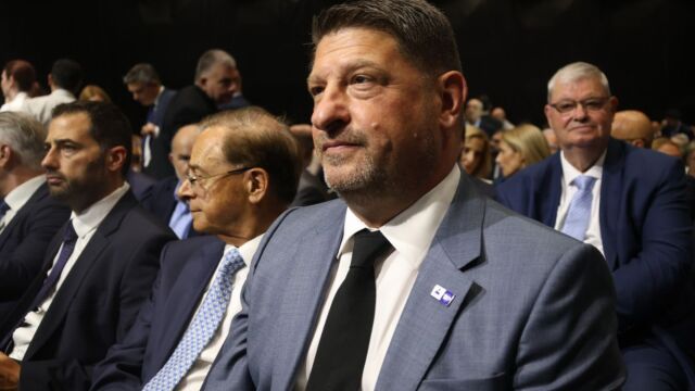 Νίκος Χαρδαλιάς: Συγκινημένος με μαύρη γραβάτα στη ΔΕΘ - Τι είχε συμβεί το 2023