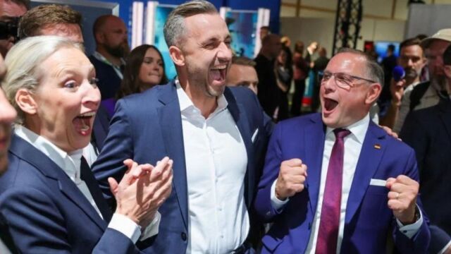 Γερμανία: Ιστορική νίκη του AfD στη Σαξονία-Άνχαλτ, αλλά χωρίς αυτοδυναμία - Προτείνει συνεργασία στο ηττημένο CDU του Μερτς, σενάρια και για κυβέρνηση μειοψηφίας