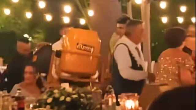 Viral γάμος στην Κρήτη: Μπετονιέρα μετατράπηκε σε… shaker για τα κοκτέιλ των καλεσμένων (Βίντεο)