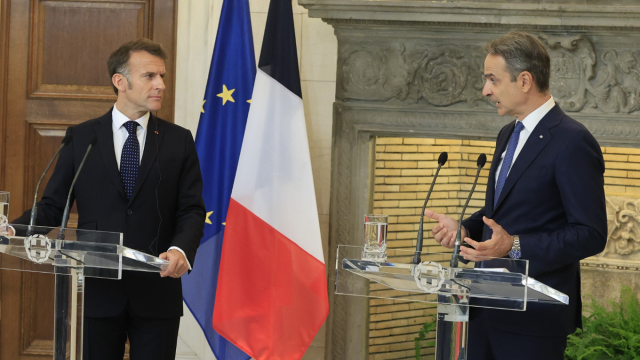 Μητσοτάκης: Η κορωνίδα των συμφωνιών Ελλάδας & Γαλλίας είναι η ρήτρα αμοιβαίας συνδρομής - Μακρόν: Μην αναρωτιέστε τι θα κάνουμε, θα είμαστε στο πλευρό σας – Live όλες οι εξελίξεις (Εικόνες & Βίντεο)