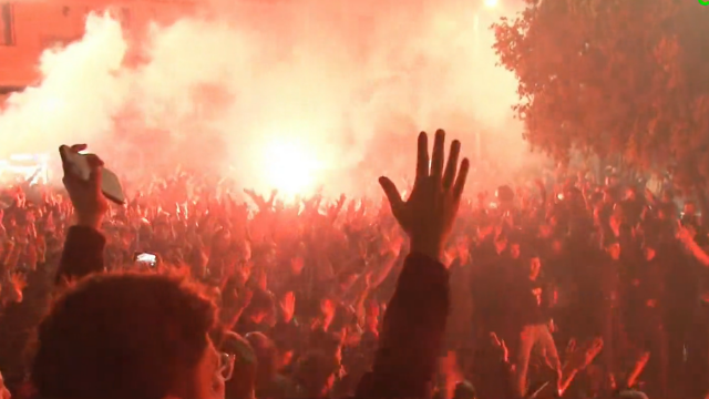 Χαμός στην Κρήτη: Οι οπαδοί του ΟΦΗ κατέκλυσαν τους δρόμους στο Ηράκλειο! - Ατελείωτο πάρτι για το Κύπελλο (Βίντεο)