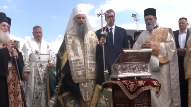 Σερβία: Συγκίνηση στην υποδοχή του θαυματουργής Αγίας Ζώνης της Υπεραγίας Θεοτόκου με πλήθος πιστών (Βίντεο)
