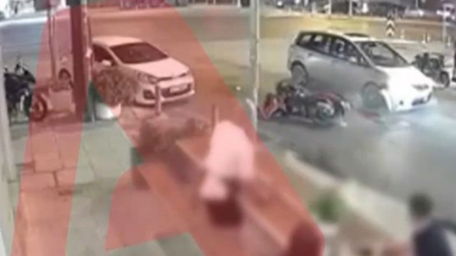 Τροχαίο δυστύχημα στη Θεσσαλονίκη: Η στιγμή που ο 23χρονος μοτοσικλετιστής χάνει τη ζωή του στη Σταυρούπολη (Βίντεο)