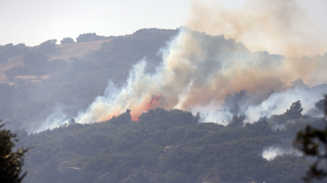 Live Φωτιά στο Ρέθυμνο: Εκκενώνεται ο Ασώματος, ήχησε 112 - Ριπές 125 χλμ./ώρα φουντώνουν το μέτωπο, στη μάχη πάνω από 220 πυροσβέστες (Εικόνες & Βίντεο)